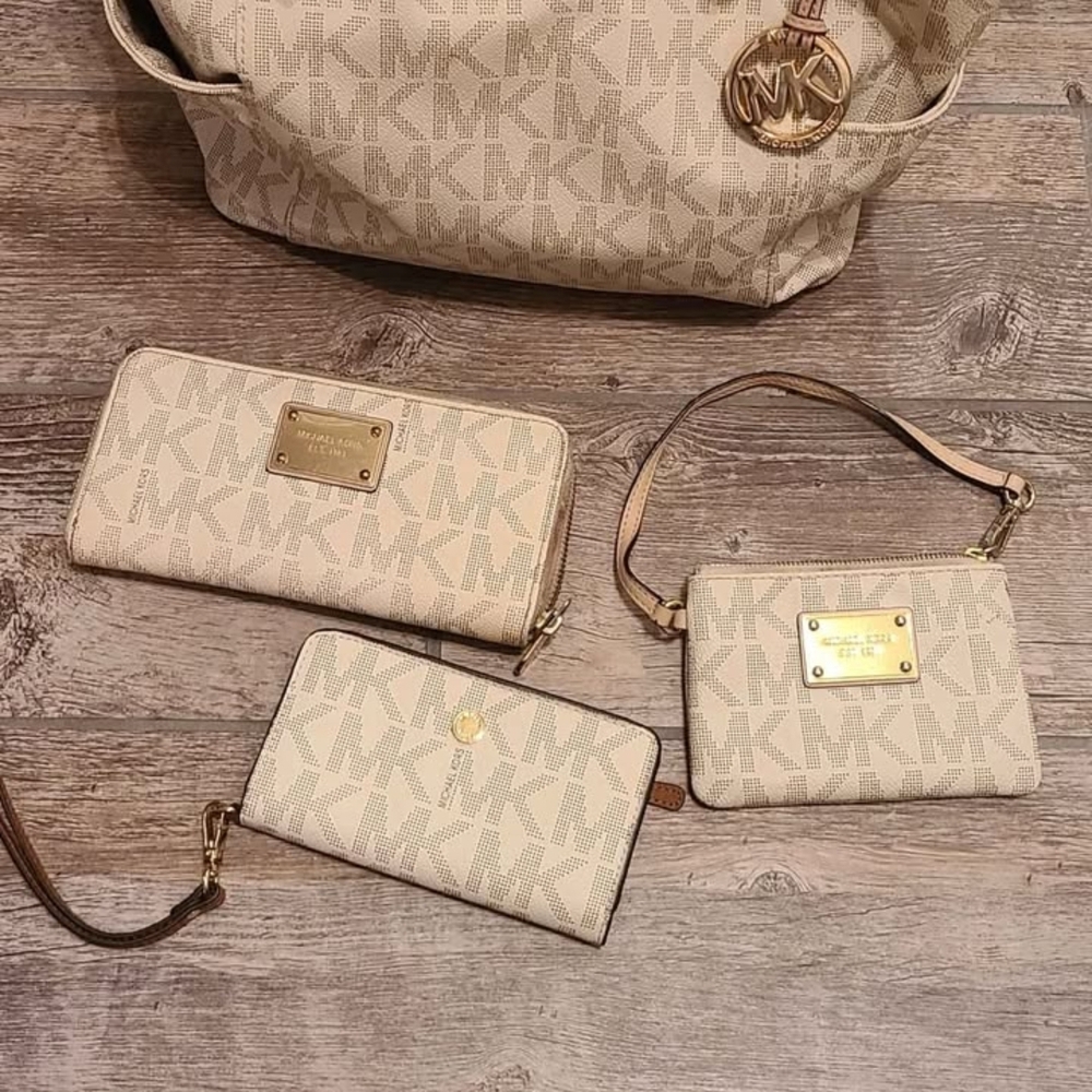 Michael Kors Beige Signature Bag and Wallet Trio